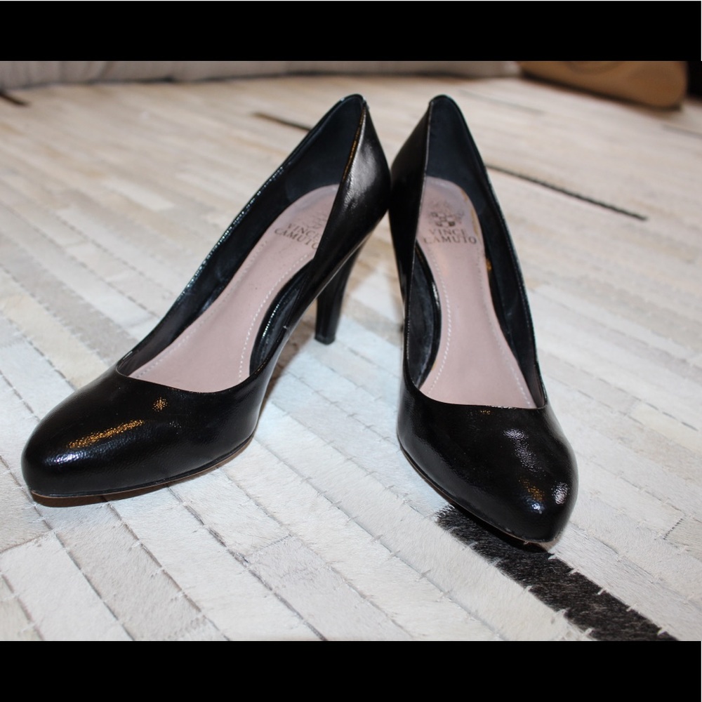 Vince Camuto Black Pumps
